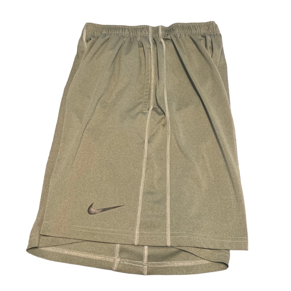 Nike DriFit Shorts size M